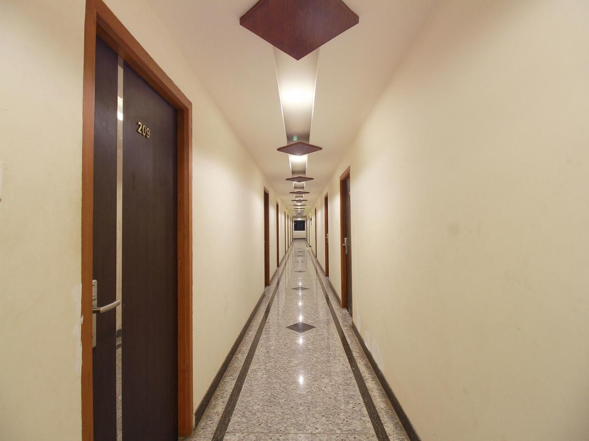 Oyo 11489 Pkn Classic Regency Madurai Bagian luar foto