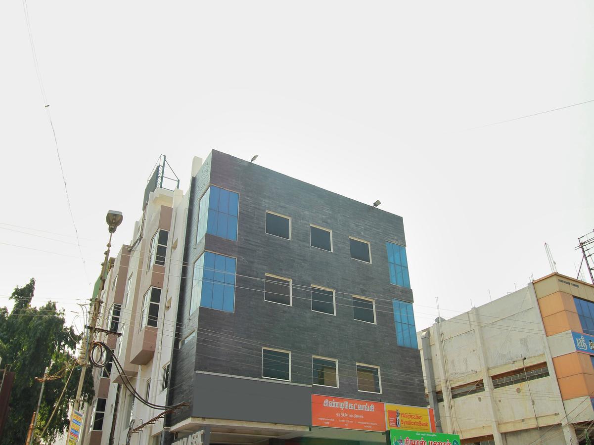 Oyo 11489 Pkn Classic Regency Madurai Bagian luar foto